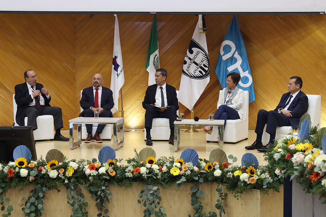 Panel internacional – Helix México 2026