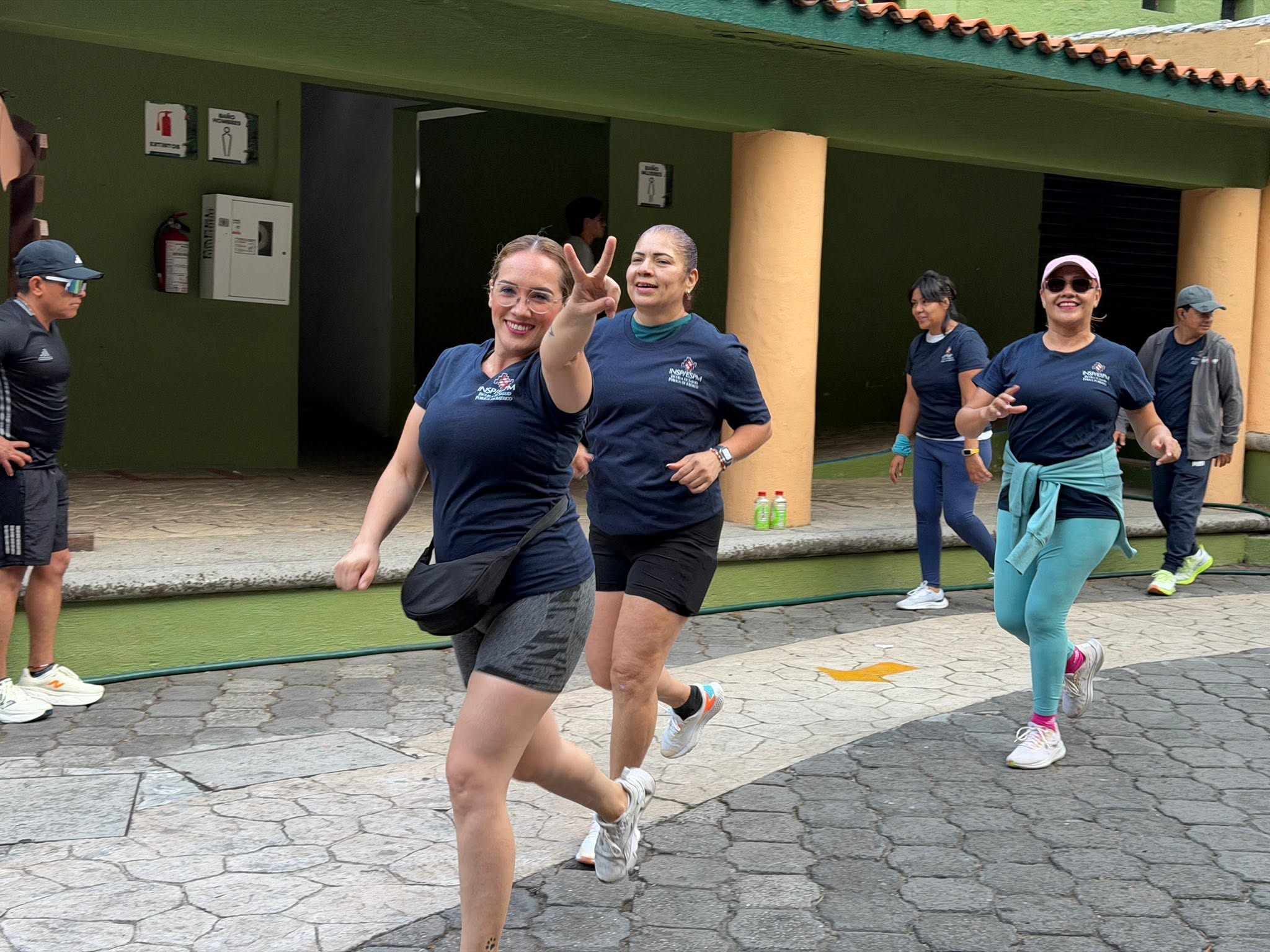 Caminata recreativa Semana Nacional de Salud Pública INSP familias