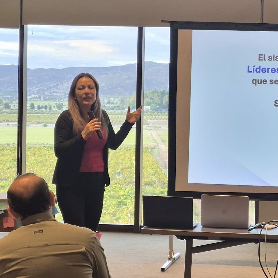 Dra. Nenetzen Saavedra Lara – talleres liderazgo Ensenada 2026